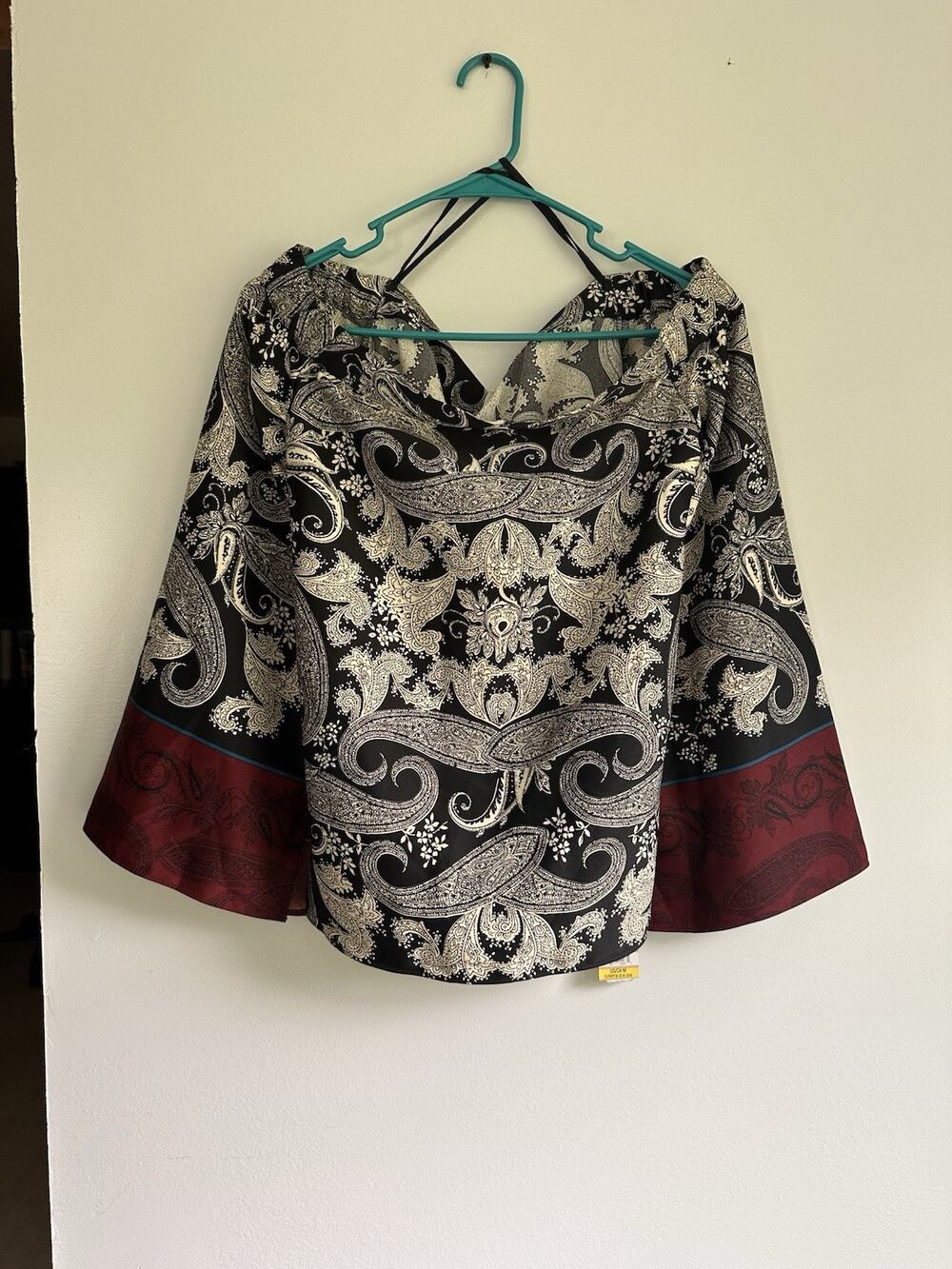 Rachel Roy Size Medium New Off Shoulder Paisley Blouse Red Black White
